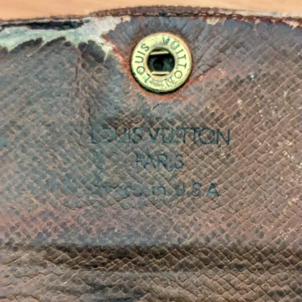 Louis Vuitton Monogram Key Holder/Wallet #1639***